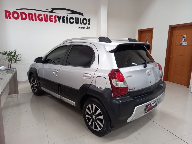 ETIOS CROSS 1.5 16V FLEX 4P MANUAL - 2016 - CAXIAS DO SUL