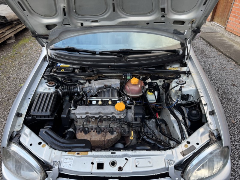 CORSA 1.6 MPFI GL 8V GASOLINA 4P MANUAL - 1998 - GARIBALDI