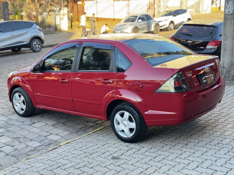 FIESTA 1.6 MPI CLASS SEDAN 8V FLEX 4P MANUAL - 2014 - CAXIAS DO SUL
