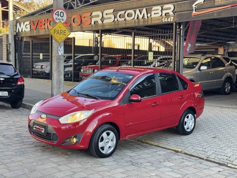 FIESTA 1.6 MPI CLASS SEDAN 8V FLEX 4P MANUAL - 2014 - CAXIAS DO SUL