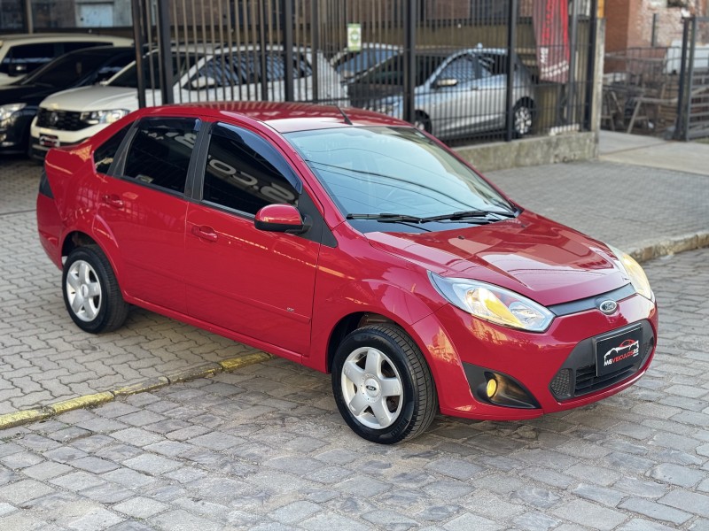 FIESTA 1.6 MPI CLASS SEDAN 8V FLEX 4P MANUAL - 2014 - CAXIAS DO SUL
