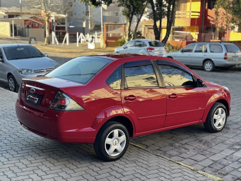 FIESTA 1.6 MPI CLASS SEDAN 8V FLEX 4P MANUAL - 2014 - CAXIAS DO SUL