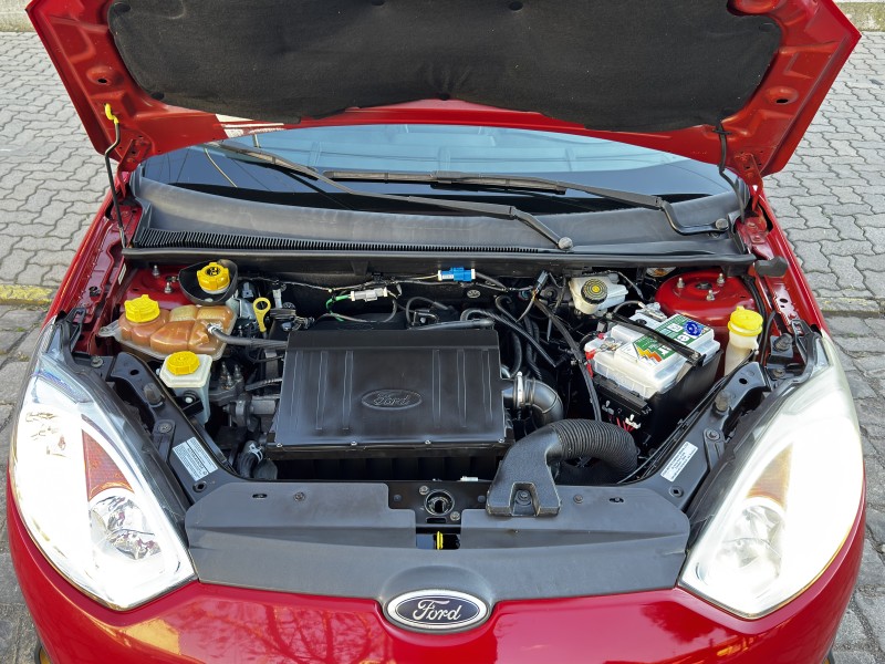 FIESTA 1.6 MPI CLASS SEDAN 8V FLEX 4P MANUAL - 2014 - CAXIAS DO SUL