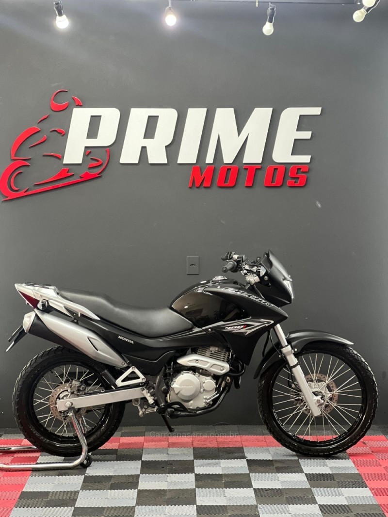 nx 400i falcon 2013 novo hamburgo