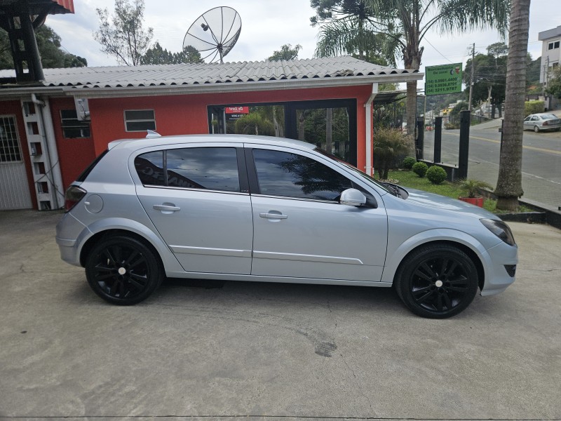 VECTRA 2.0 MPFI GT-X HATCH 8V FLEX 4P MANUAL - 2011 - CAXIAS DO SUL