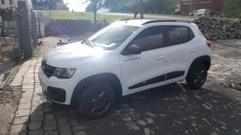 KWID 1.0 12V OUTSIDER FLEX 4P MANUAL - 2020 - FARROUPILHA