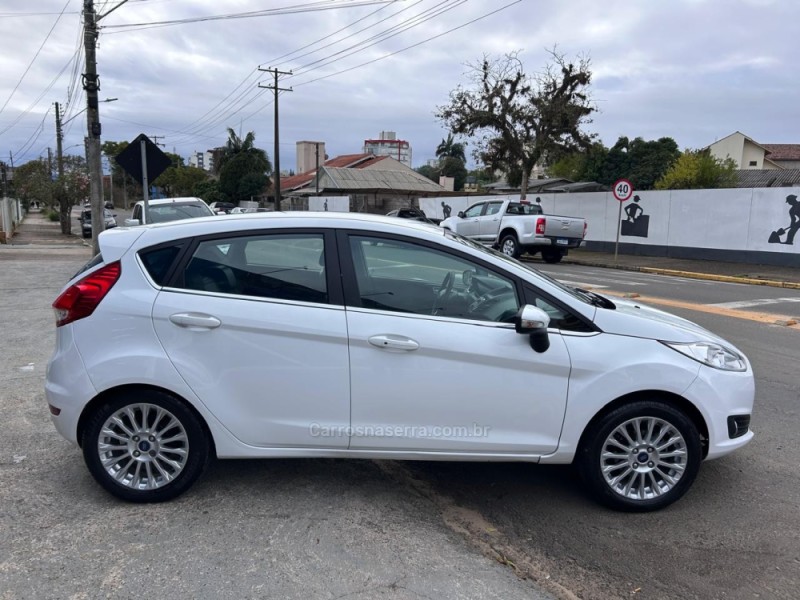 FIESTA 1.6 TITANIUM HATCH 16V FLEX 4P AUTOMÁTICO - 2016 - VENâNCIO AIRES