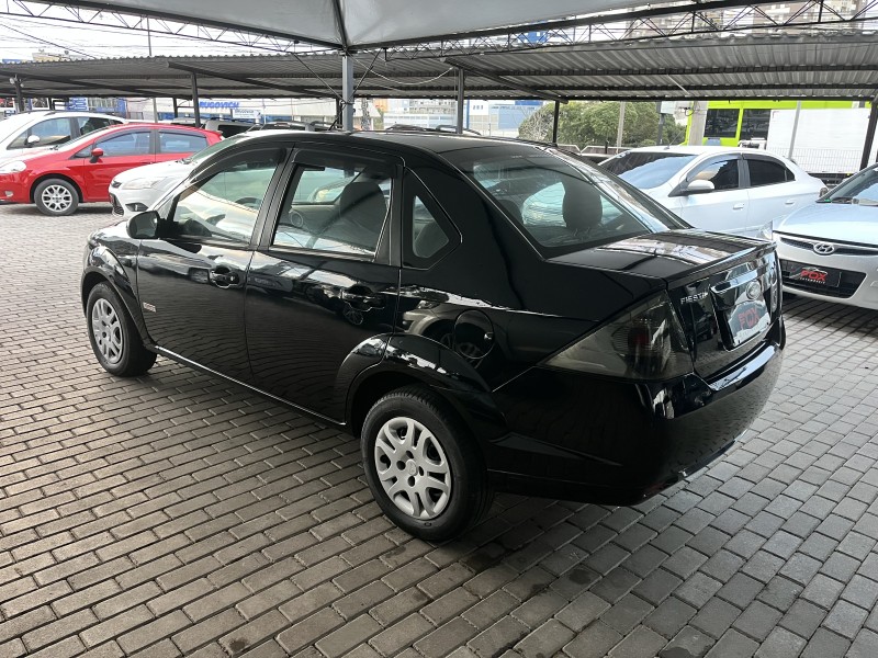 FIESTA 1.6 ROCAM SEDAN 8V FLEX 4P MANUAL - 2012 - CAXIAS DO SUL