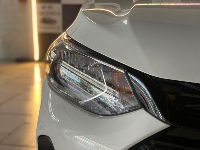 ONIX 1.0 LTZ 12V TURBO FLEX 4P MANUAL - 2020 - NOVO HAMBURGO