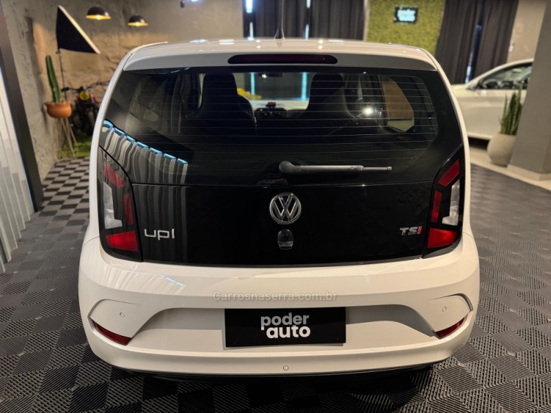 UP 1.0 TSI MOVE UP 12V FLEX 4P MANUAL - 2018 - FARROUPILHA