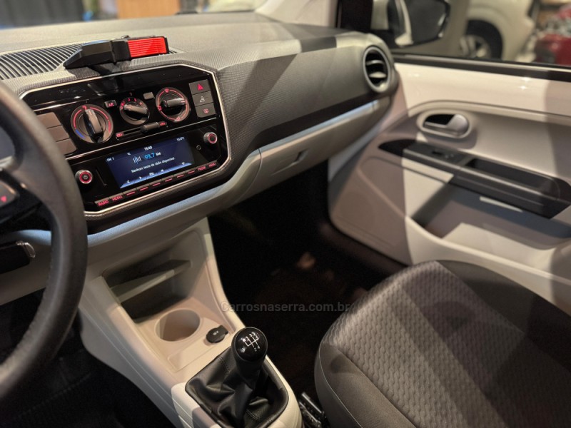 UP 1.0 TSI MOVE UP 12V FLEX 4P MANUAL - 2018 - FARROUPILHA