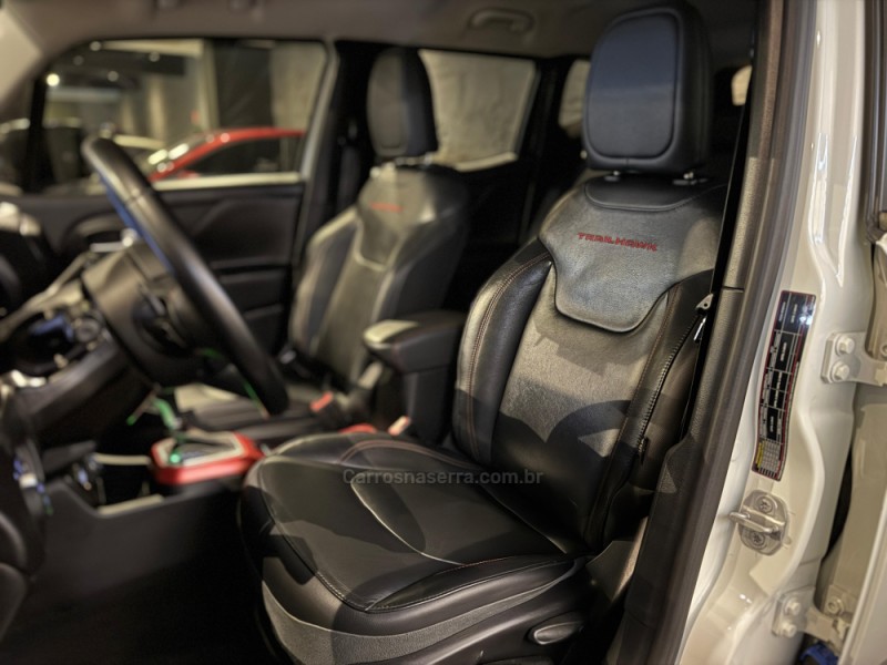 RENEGADE 2.0 16V TURBO DIESEL TRAILHAWK 4P 4X4 AUTOMÁTICO - 2021 - FARROUPILHA