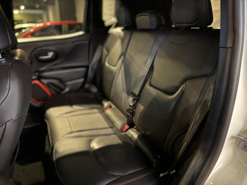 RENEGADE 2.0 16V TURBO DIESEL TRAILHAWK 4P 4X4 AUTOMÁTICO - 2021 - FARROUPILHA