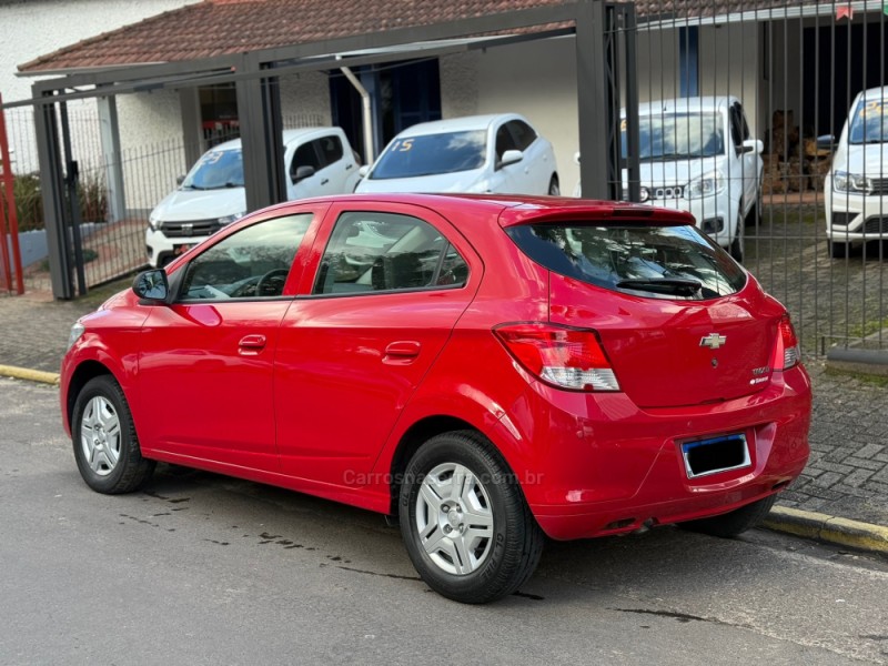 ONIX 1.0 LT 12V FLEX 4P MANUAL - 2016 - PAROBé