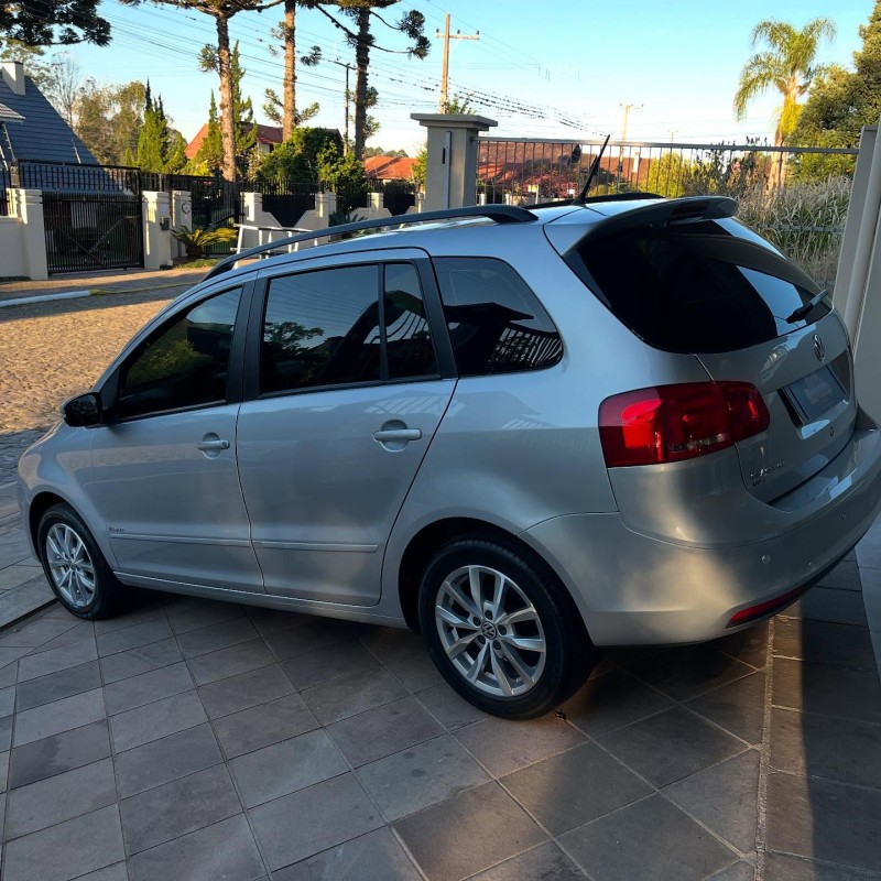 SPACEFOX 1.6 MI TREND 8V FLEX 4P MANUAL - 2013 - NOVA PETRóPOLIS