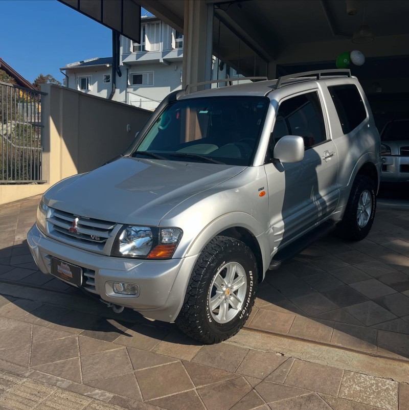 PAJERO FULL 3.0 GLS 4X4 V6 24V GASOLINA 2P AUTOMÁTICO - 2001 - NOVA PETRóPOLIS