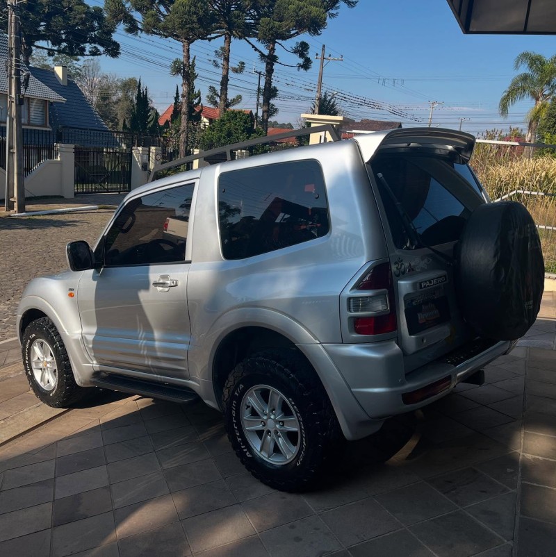 PAJERO FULL 3.0 GLS 4X4 V6 24V GASOLINA 2P AUTOMÁTICO - 2001 - NOVA PETRóPOLIS