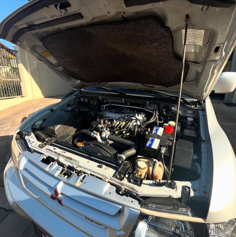 PAJERO FULL 3.0 GLS 4X4 V6 24V GASOLINA 2P AUTOMÁTICO - 2001 - NOVA PETRóPOLIS
