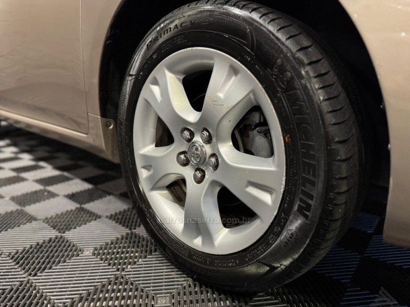 COROLLA 1.8 XEI 16V FLEX 4P MANUAL - 2010 - FARROUPILHA