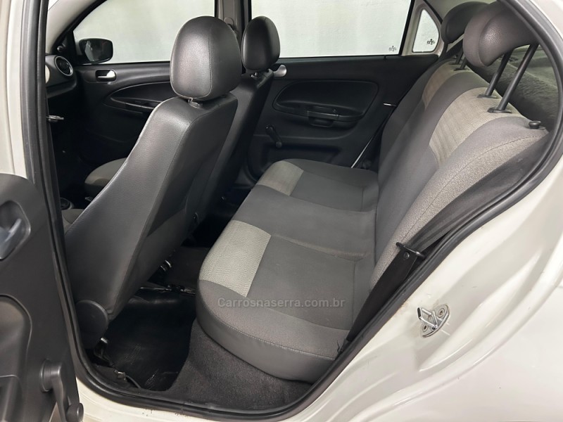 VOYAGE 1.6 MI COMFORTLINE 8V FLEX 4P MANUAL - 2010 - CAXIAS DO SUL