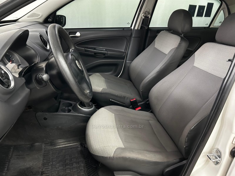 VOYAGE 1.6 MI COMFORTLINE 8V FLEX 4P MANUAL - 2010 - CAXIAS DO SUL