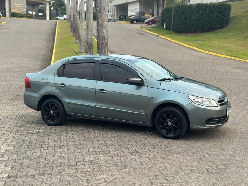 VOYAGE 1.0 MI TRENDLINE 8V FLEX 4P MANUAL - 2010 - NOVO HAMBURGO