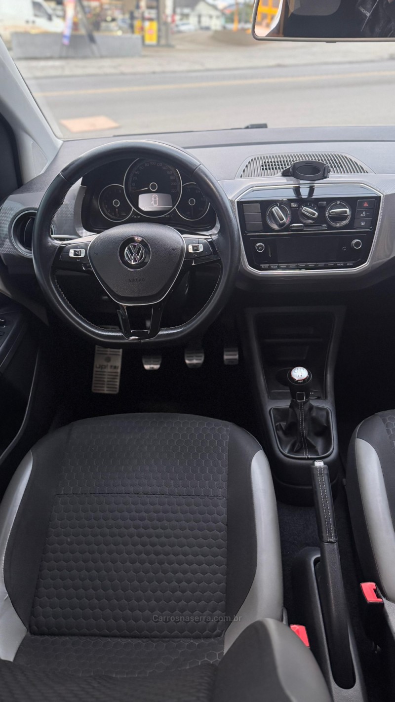 UP 1.0 TSI CROSS 12V FLEX 4P MANUAL - 2018 - CAXIAS DO SUL