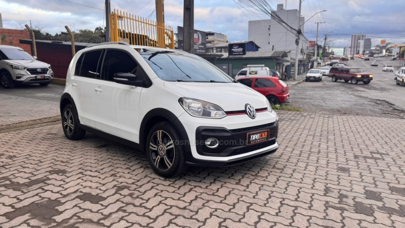 UP 1.0 TSI CROSS 12V FLEX 4P MANUAL - 2018 - CAXIAS DO SUL