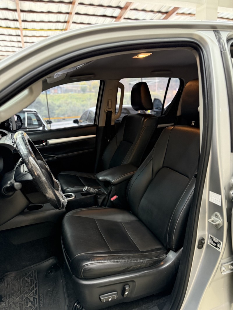 HILUX 2.8 SRV 4X4 CD 16V DIESEL 4P AUTOMÁTICO - 2017 - FARROUPILHA