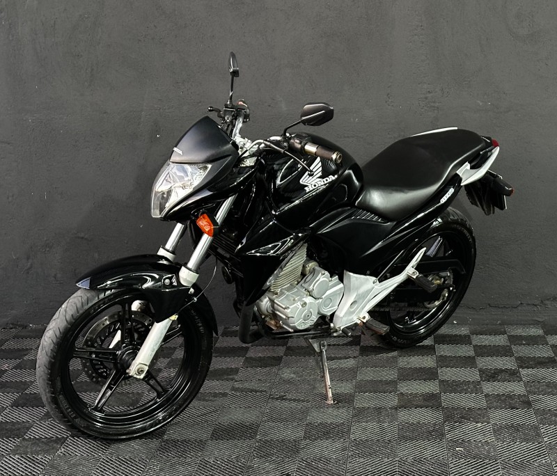 CB 300R ABS - 2015 - CAXIAS DO SUL