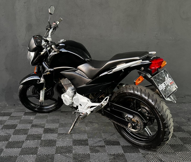 CB 300R ABS - 2015 - CAXIAS DO SUL