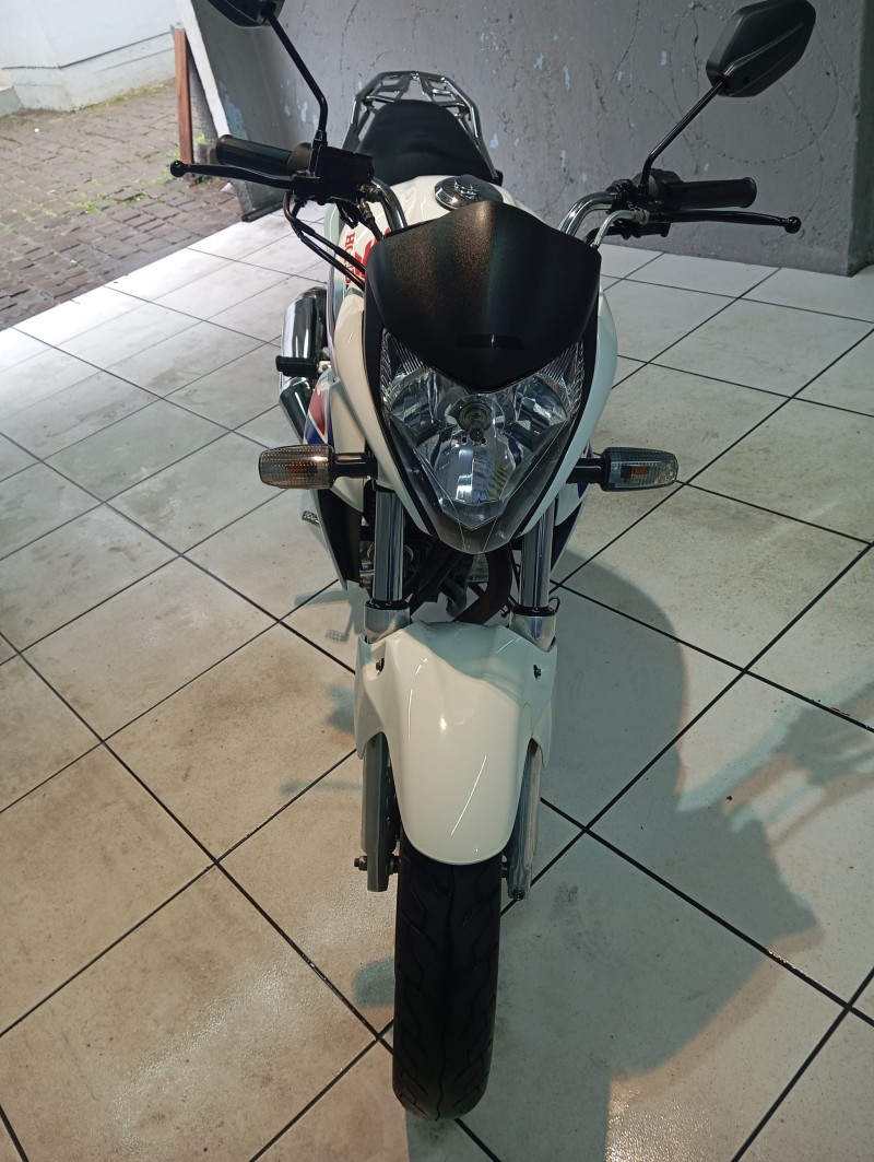 CB 300R ABS - 2015 - CAXIAS DO SUL