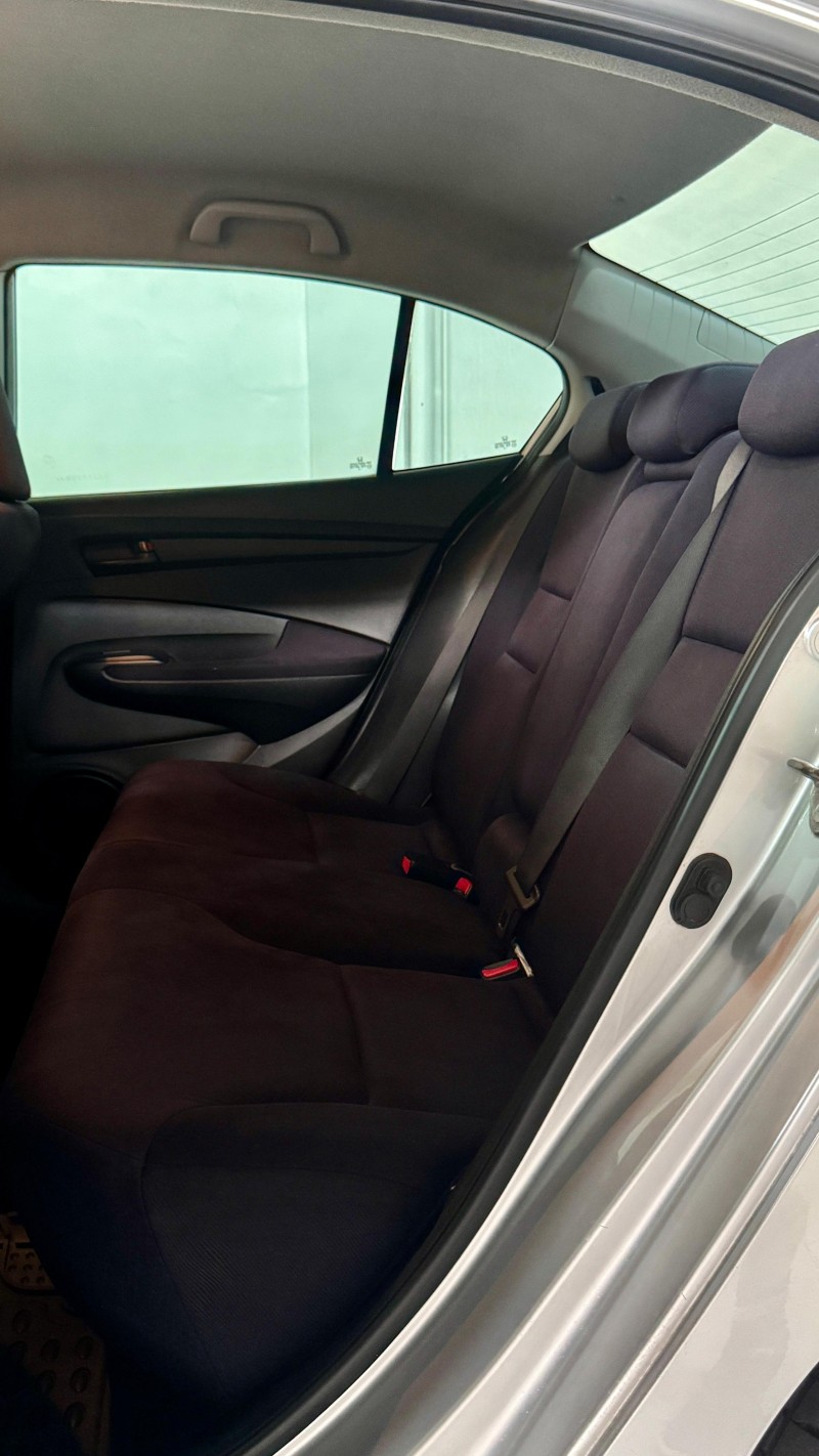 CITY 1.5 LX 16V FLEX 4P MANUAL - 2010 - ESTâNCIA VELHA