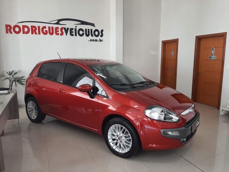 punto 1.6 essence 16v flex 4p manual 2014 caxias do sul