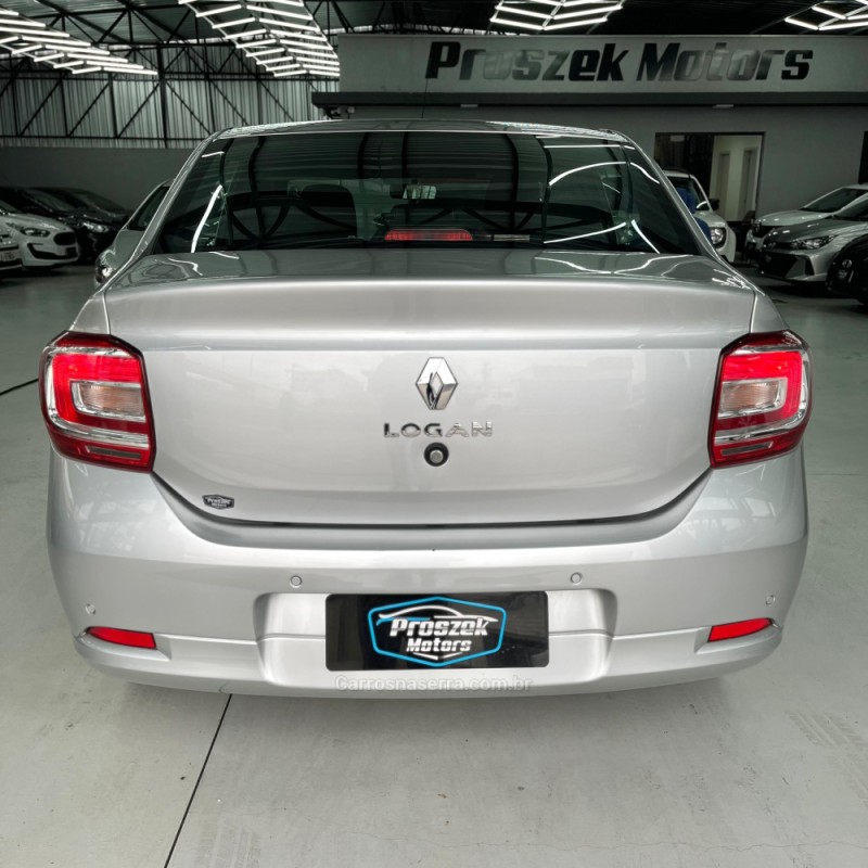 LOGAN 1.0 ZEN 12V FLEX 4P MANUAL - 2024 - CANOAS