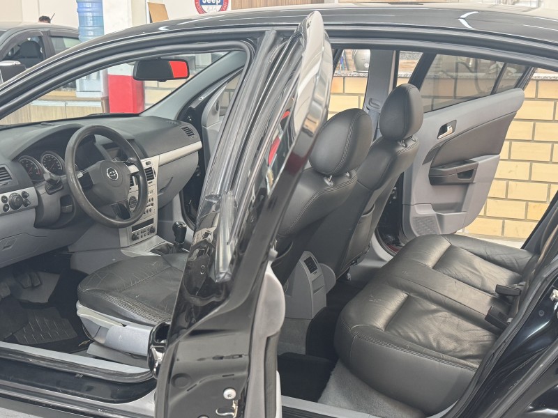 VECTRA 2.0 MPFI ELEGANCE 8V FLEX 4P MANUAL - 2006 - CAXIAS DO SUL