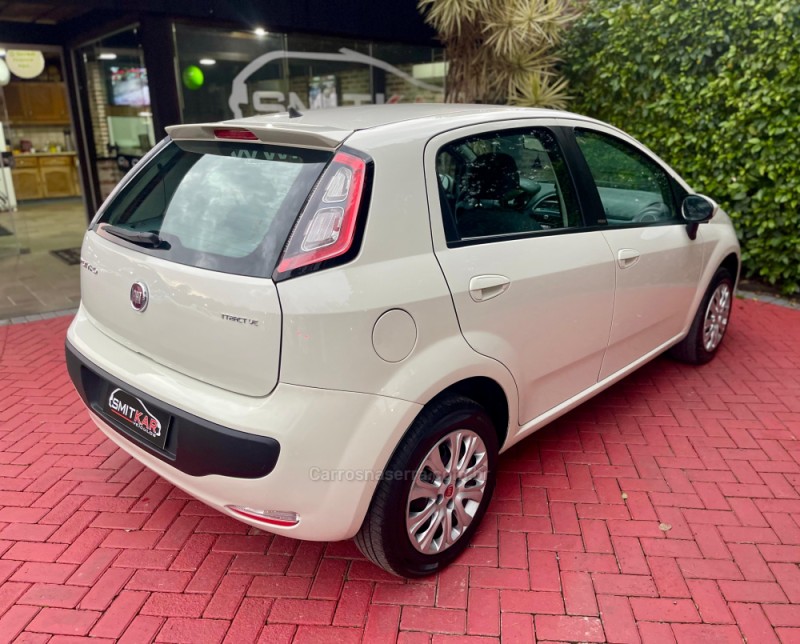 PUNTO 1.4 ATTRACTIVE 8V FLEX 4P MANUAL - 2014 - ROLANTE