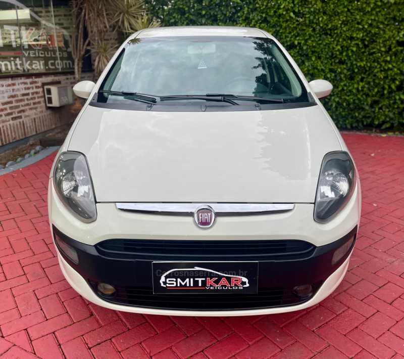 PUNTO 1.4 ATTRACTIVE 8V FLEX 4P MANUAL - 2014 - ROLANTE