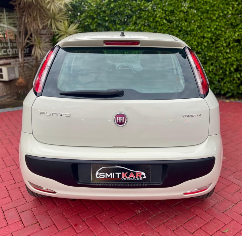PUNTO 1.4 ATTRACTIVE 8V FLEX 4P MANUAL - 2014 - ROLANTE