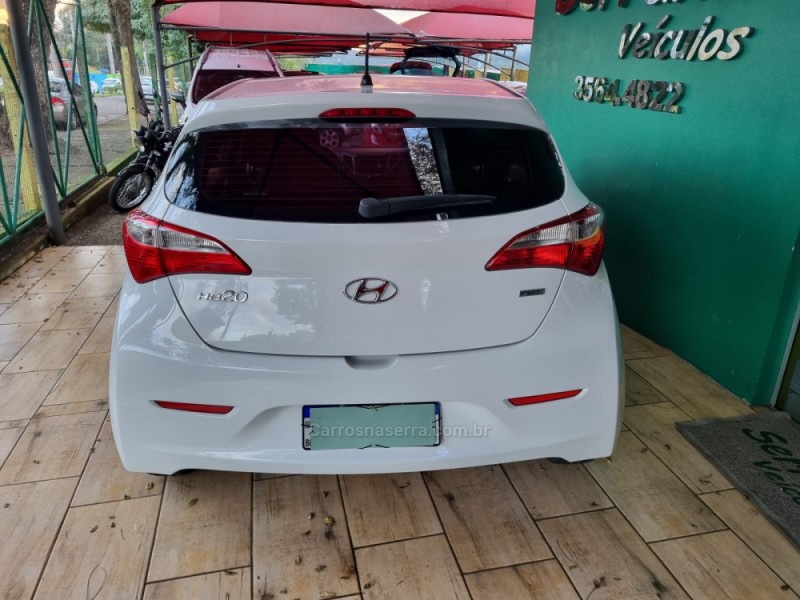 HB20 1.0 COMFORT PLUS 12V FLEX 4P MANUAL - 2013 - DOIS IRMãOS