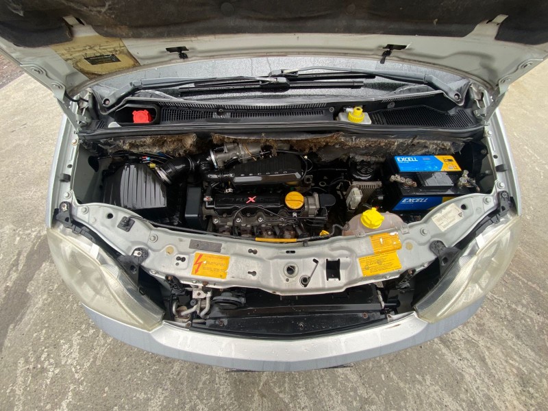 MERIVA 1.8 MPFI CD 16V GASOLINA 4P MANUAL - 2004 - CAXIAS DO SUL