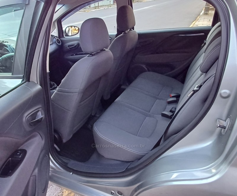 PUNTO 1.4 ATTRACTIVE 8V FLEX 4P MANUAL - 2013 - FARROUPILHA