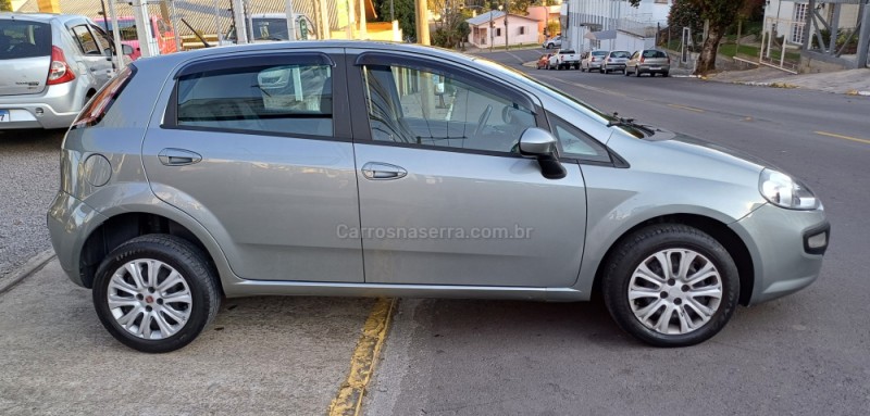 PUNTO 1.4 ATTRACTIVE 8V FLEX 4P MANUAL - 2013 - FARROUPILHA