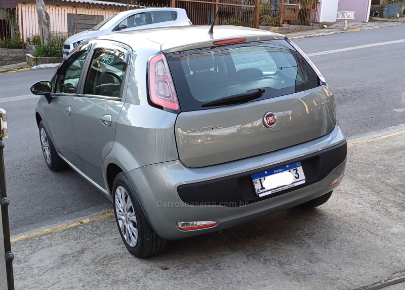 PUNTO 1.4 ATTRACTIVE 8V FLEX 4P MANUAL - 2013 - FARROUPILHA