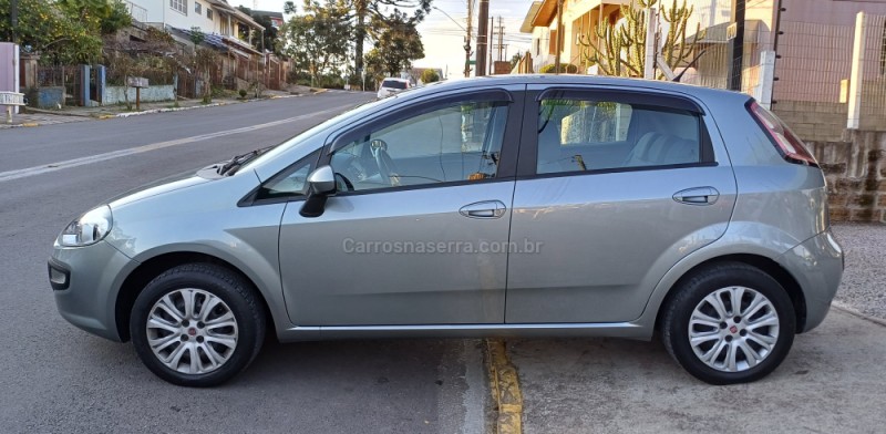 PUNTO 1.4 ATTRACTIVE 8V FLEX 4P MANUAL - 2013 - FARROUPILHA