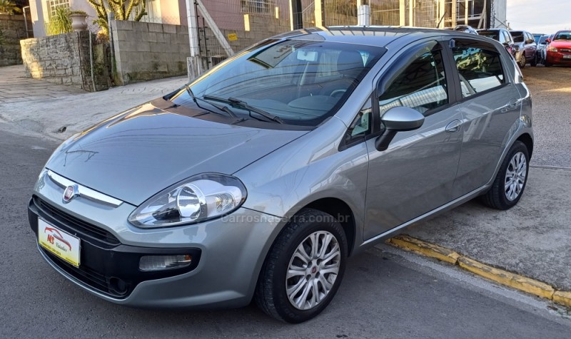 PUNTO 1.4 ATTRACTIVE 8V FLEX 4P MANUAL - 2013 - FARROUPILHA