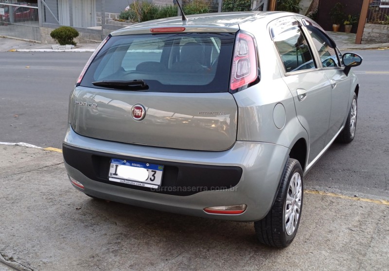 PUNTO 1.4 ATTRACTIVE 8V FLEX 4P MANUAL - 2013 - FARROUPILHA