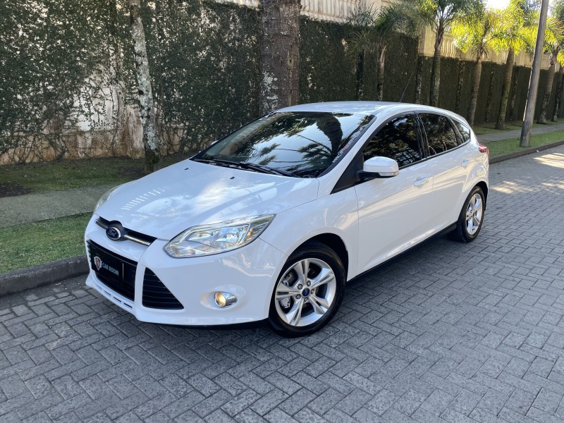 focus 1.6 se 16v flex 4p automatico 2015 caxias do sul