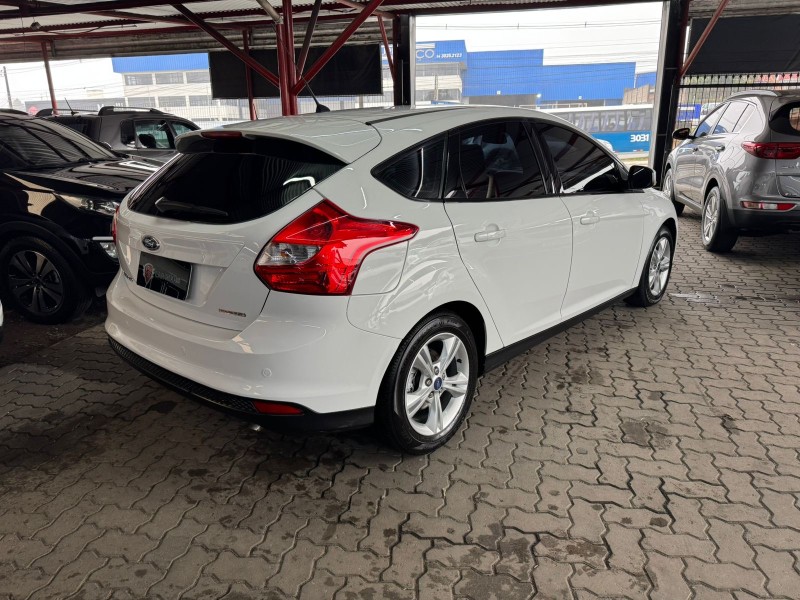 FOCUS 1.6 SE 16V FLEX 4P AUTOMÁTICO - 2015 - CAXIAS DO SUL