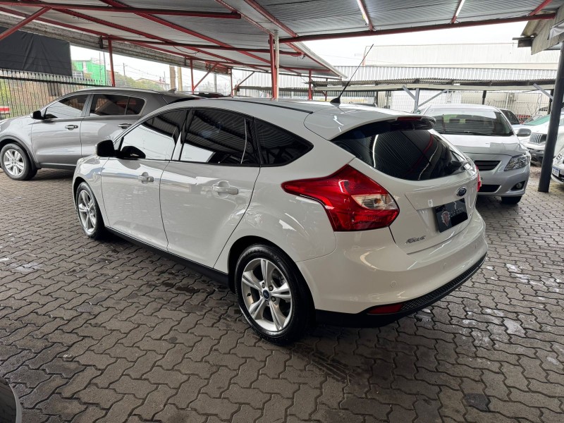 FOCUS 1.6 SE 16V FLEX 4P AUTOMÁTICO - 2015 - CAXIAS DO SUL